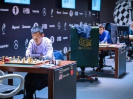Шахматы: Непомнящий делает заявку на победу в турнире претендентов
