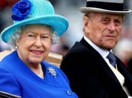 Королева поблагодарила доброжелателей в свой первый день рождения без принца Филиппа