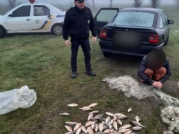 В Кривом Роге полиция задержала браконьера со свежевыловленной рыбой