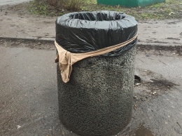 В Кривом Роге за 4,5 миллиона гривен станут очищать и убирать мусорные урны на улицах