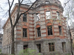 Студентка решила реставрировать днепровский дворец