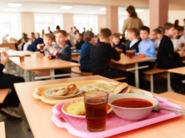Новые нормы питания в школах начнут действовать с 1 сентября