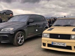 Одесский дедушка на "Москвиче" обогнал Audi S4 и BMW X5M в драг-рейсинге