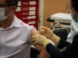 Спустя три дня: киевлянку парализовало после прививки вакциной CoviShield