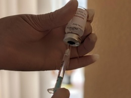 В Харьковской области началась иммунизация людей в возрасте 65+ вакциной AstraZeneca-SKBio