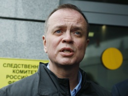 Адвокату ФБК и Сафронова Павлову запретили пользоваться интернетом