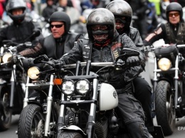 В Германии на акцию протеста собрались 7,5 тысячи мотоциклистов