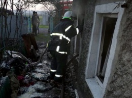 Под Днепром в результате пожара пострадали два человека