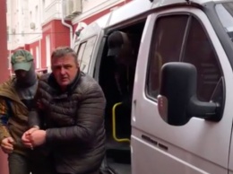 Жена арестованного в Крыму журналиста Есипенко назвала его дело наступлением на свободу