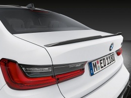 В сети показали, как "заряженный" седан BMW M3 гонит по автобану (ВИДЕО)