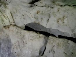 В Мексике нашли пещеру с 1200-летними отпечатками детских ладошек (ВИДЕО)