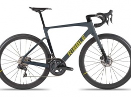 Электрический шоссейник Ribble Endurance SL e Hero 8000 с рамой из карбона стоит $8100