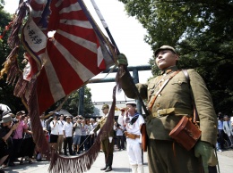 Во Владивостоке к 9 мая вывесили флаги, похожие на знамена ВМС Японии