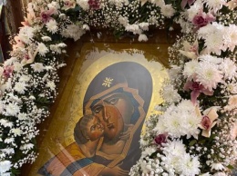 В столичном Десятинном монастыре УПЦ почтили икону, перед которой явилась Богородица