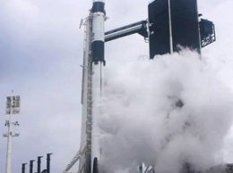 SpaceX в десятый раз запустила и посадила одну и ту же ступень Falcon 9