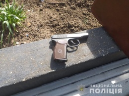 В Лисичанске полицейские приехали на вызов о домашнем насилии и нашли целый арсенал