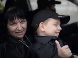 Болезнь не помеха мечте: харьковские полицейские приняли в свои ряды 9-летнего сотрудника, - ВИДЕО