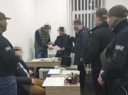 На Днепропетровщине адвокаты незаконно передавали закрытую информацию криминальным структурам