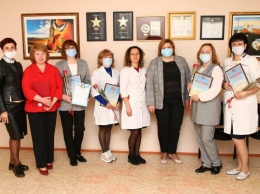 В Мирнограде поздравили медработников с Международным днем медсестры