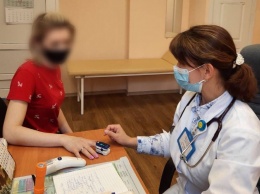 Неравный бой с коварной болезнью: днепровский врач предостерегает от самолечения коронавируса