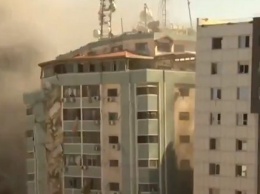 Израиль разбомбил в Газе высотку с офисами мировых СМИ (ВИДЕО)