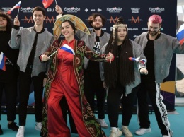 Открытие «Евровидения» в Роттердаме: халат и кокошник Манижи привели фанатов в восторг