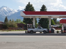 В США цена бензина остается на рекордно высоких показателях