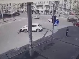 В центре Киева экс-чиновница сбила и переехала девушку и теперь не выходит на связь