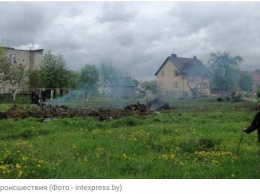 В Беларуси разбился военный самолет - упал на жилой район в Барановичах (ФОТО, ВИДЕО)