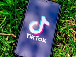 Китайский миллиардер уйдет с поста директора компании-владельца TikTok