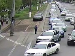 Прикинулся трамваем: в Одессе оштрафовали наглого водителя