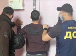 Харькове полиция поймала фальшивых "коллег" за вымогательство денег у наркодилеров