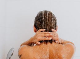 Почему опасно принимать часто горячий душ