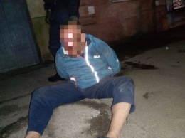 Напал возле авто: в Одессе мужчина пытался изнасиловать девушку