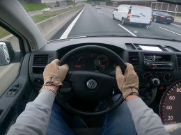 Видео: Volkswagen T5 Transporter 1.9 TDI разогнали до максималки на автобане