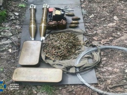 Полтора килограмма взрывчатки и 2 тысячи патронов: в заброшенном доме в Покровском районе нашли арсенал боевиков