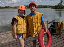 «Покровская регата»: в Кривом Роге юные любители водного туризма соревновались в технике плавания на лодках