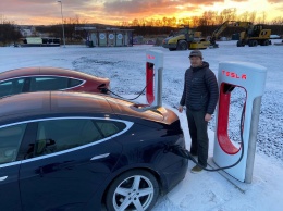 Суд Норвегии обязал Tesla выплатить по 16 тысяч долларов владельцам электромобилей по делу о троттлинге скорости зарядки батарей