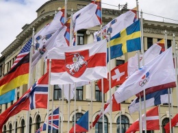 Невозможно смириться с ситуацией в Беларуси: мэр Риги о замене флага