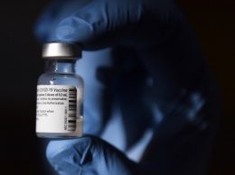 В Украину прибыла партия вакцин Pfizer-BioNTech, закупленная за государственные средства