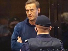 Комментарий: Зачем Путину новые обвинения против Навального?