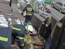 В Днепре на Марии Лисиченко случился пожар на рынке
