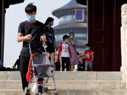 Китай назвал клеветой версию США о лабораторной утечке коронавируса