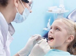 Скандал в Ирпене: ребенку удалили сразу 12 зубов без согласия матери
