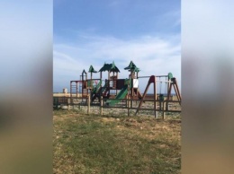 Три детские площадки в Витино приведут в порядок после публикаций в СМИ