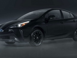Toyota представила очень черный Prius Nightshade