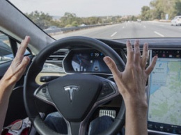 Автопилот Tesla можно обмануть с помощью фантомных изображений