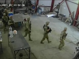 Американские военные во время учений ворвались в мастерскую в Болгарии