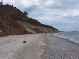 Азовское море выбросило на берег четыре трупа. ФОТО