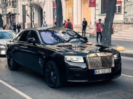 В Украине засветился роскошный Rolls-Royce за $400 000